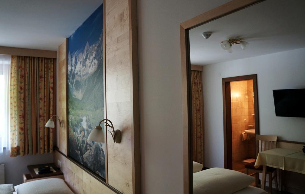 Apartmán Roasnerhof Finkenberg Pokoj fotografie
