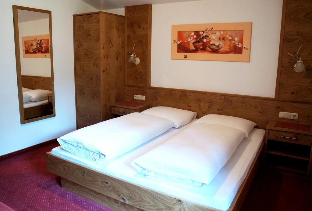 Apartmán Roasnerhof Finkenberg Pokoj fotografie