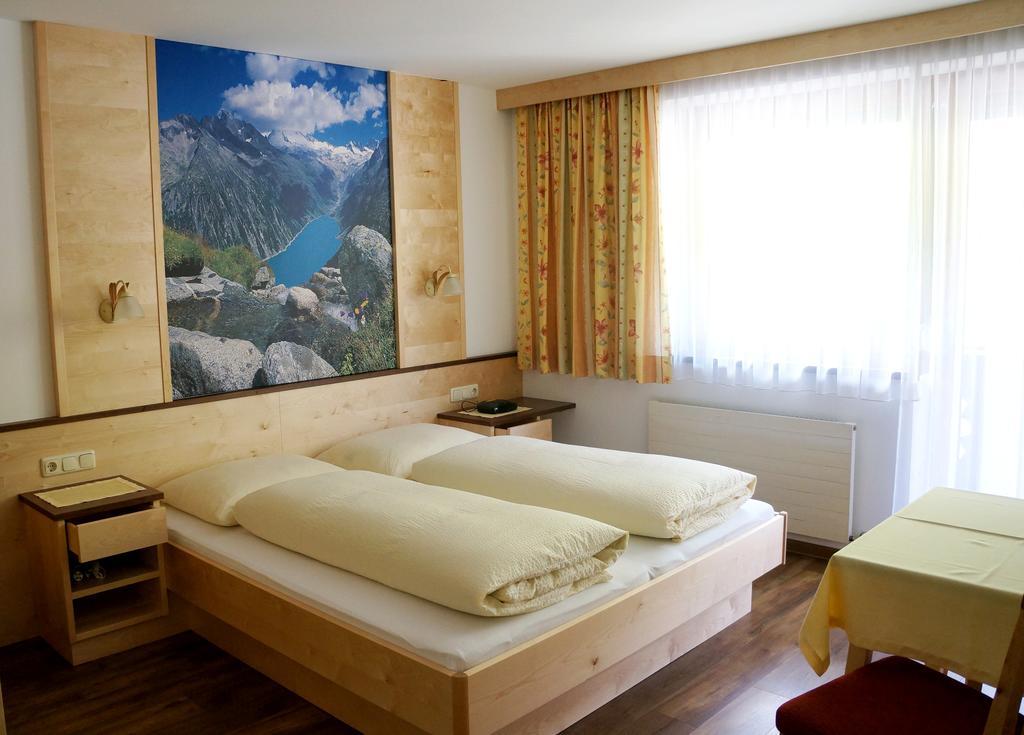 Apartmán Roasnerhof Finkenberg Pokoj fotografie