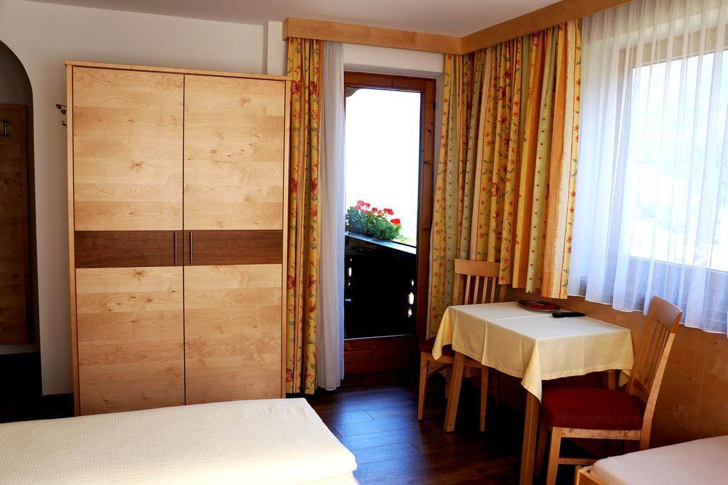 Apartmán Roasnerhof Finkenberg Pokoj fotografie