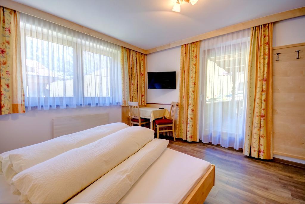 Apartmán Roasnerhof Finkenberg Pokoj fotografie